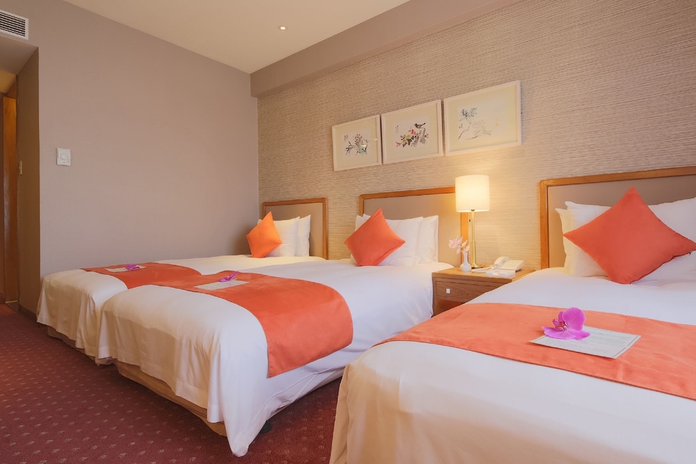 Superior Triple Room, 3 Twin Beds photo 3