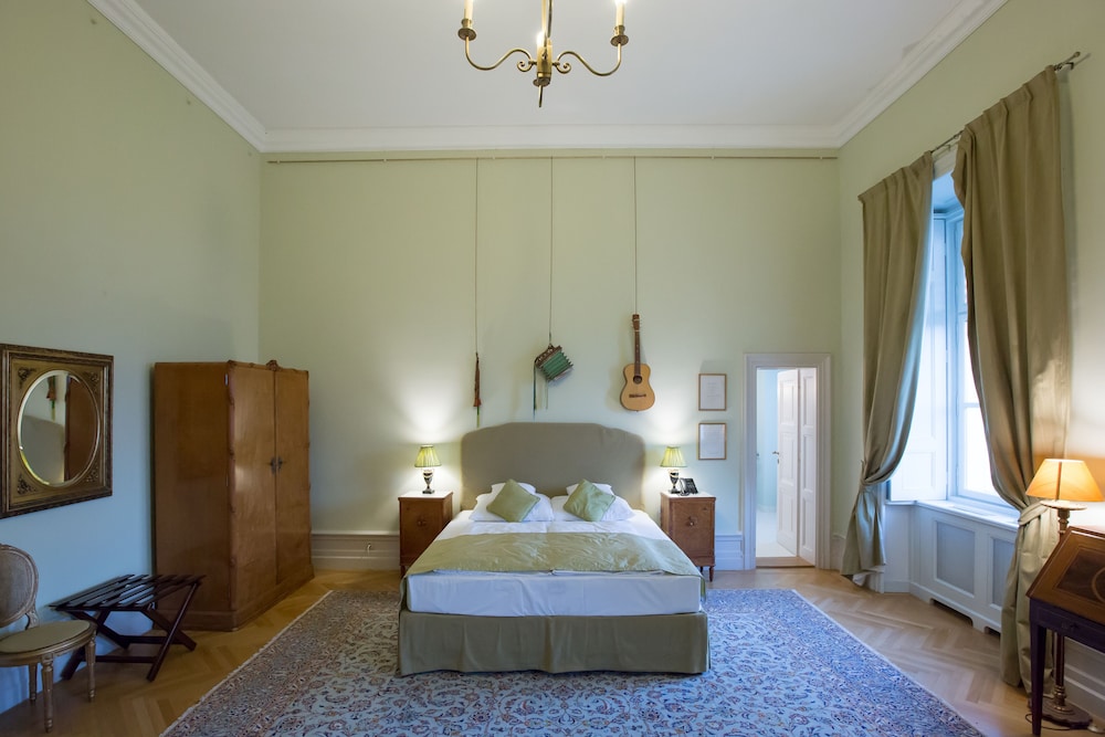 Junior Suite, 1 Queen Bed photo 1