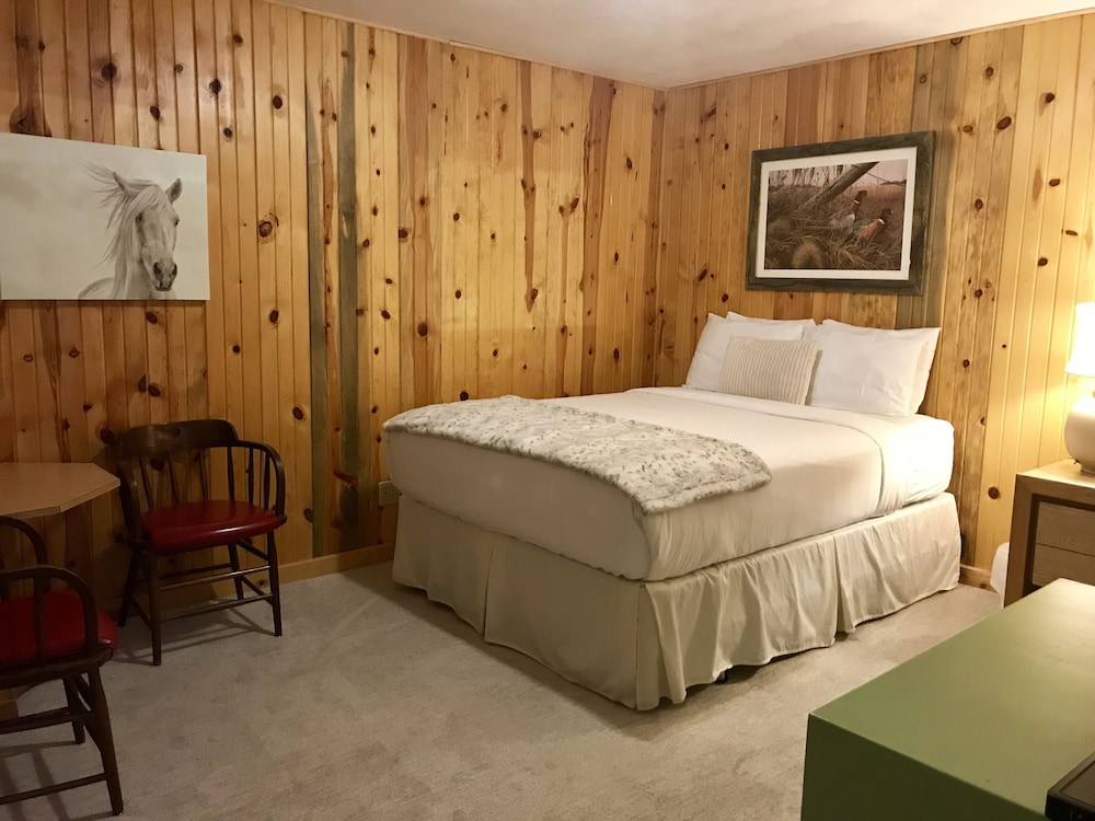 Traditional Double Room, 2 Queen Beds, Non Smoking photo 1