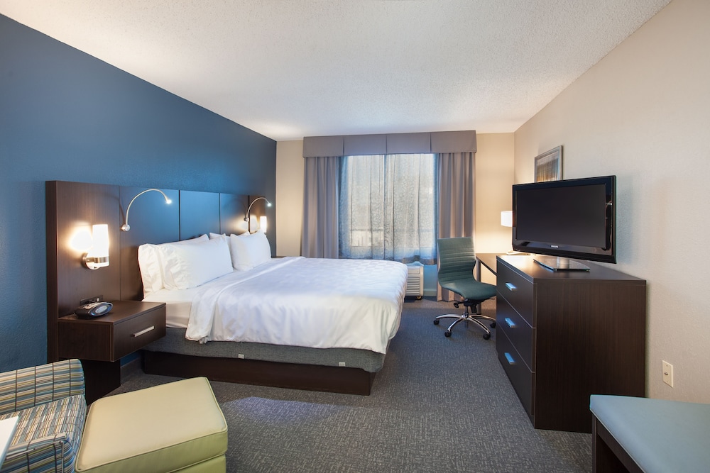 Standard Room, 1 King Bed - Photo 4
