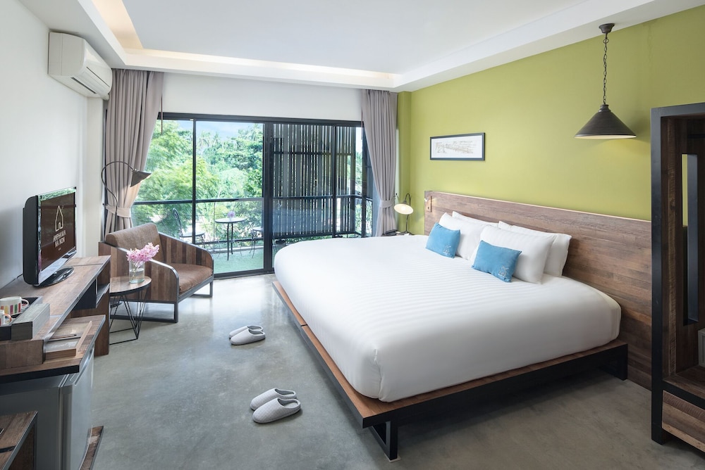 Deluxe Double Room, City View