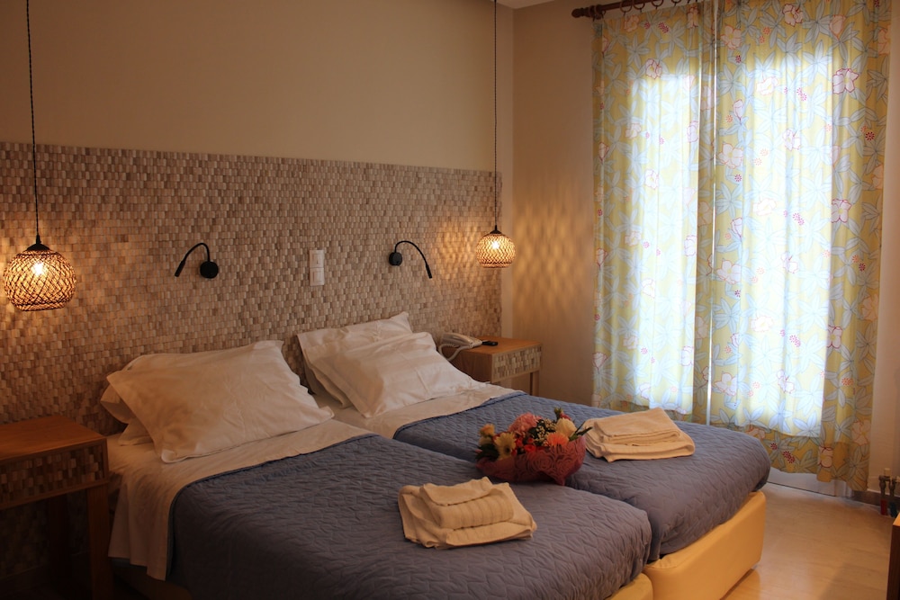 Double Room, Balcony, Sea View - Photo 5