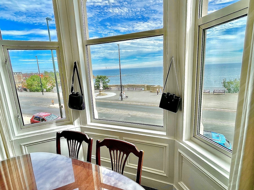 Deluxe Apartment, Private Bathroom, Sea View (3 Magnificent)