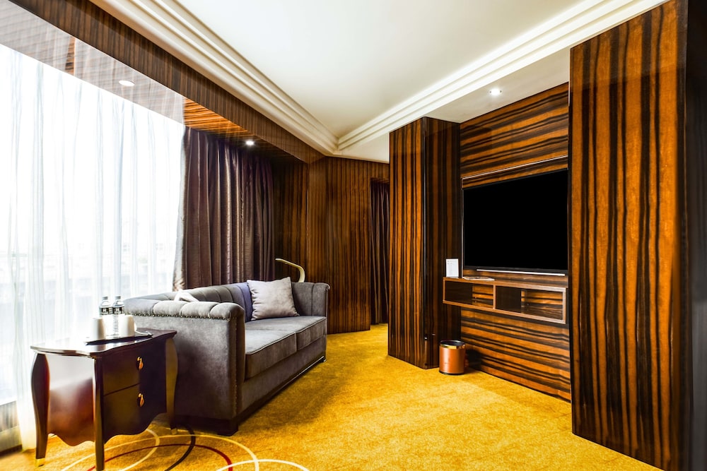 Studio Suite photo 1