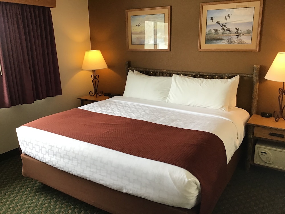 Luxury Suite, Multiple Beds, Non Smoking (Two-Bedroom Suite) photo 3
