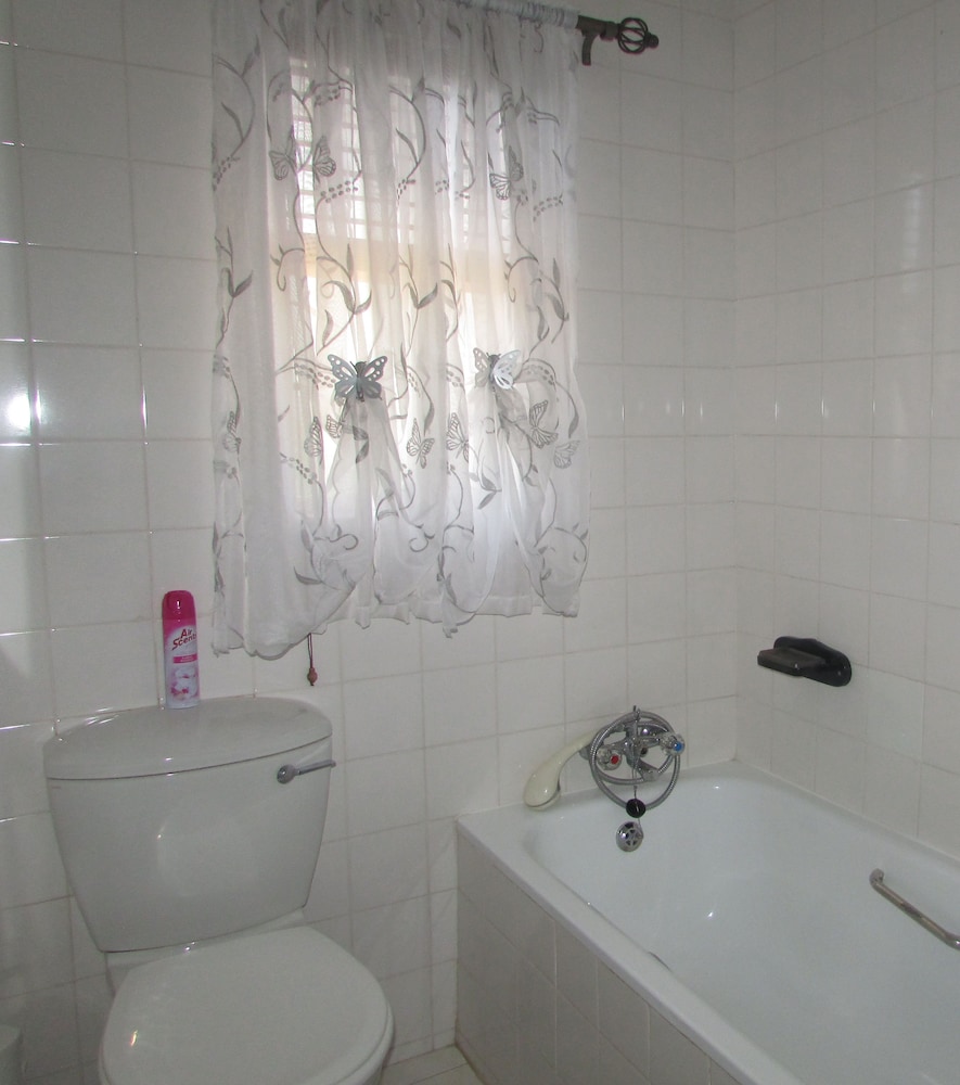 Room (4) photo 2
