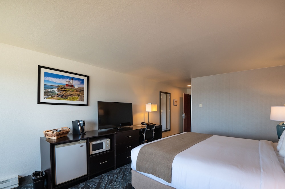 Standard Room, 2 Queen Beds (East Two Queen - Non-Pet) - Photo 4