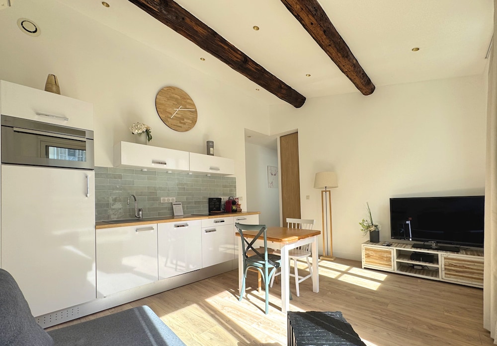 Signature Apartment photo 3