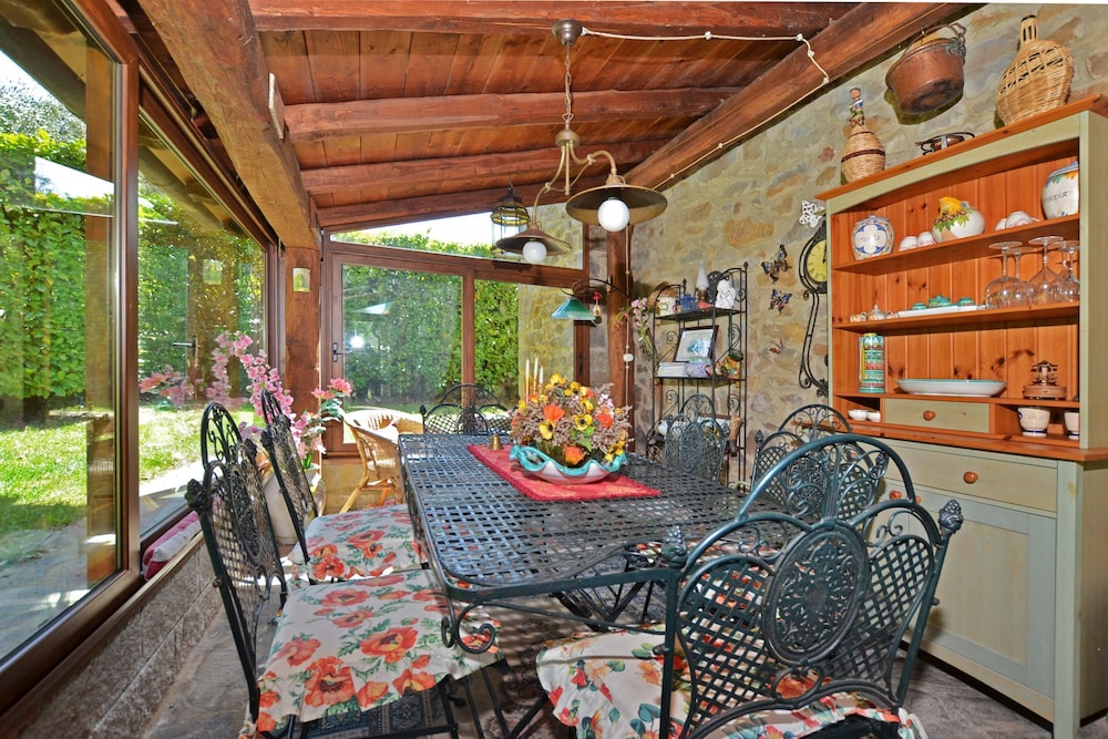 Villa photo 2