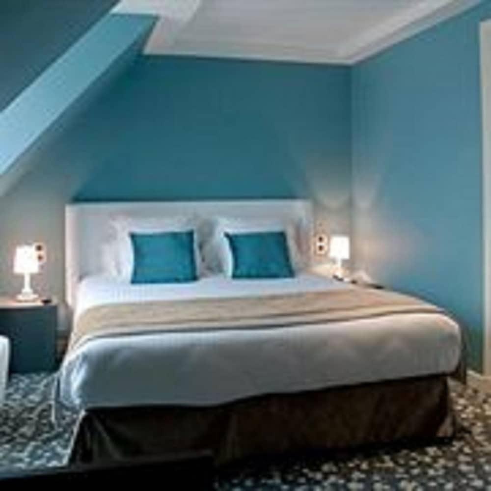 Standard Double Room photo 3