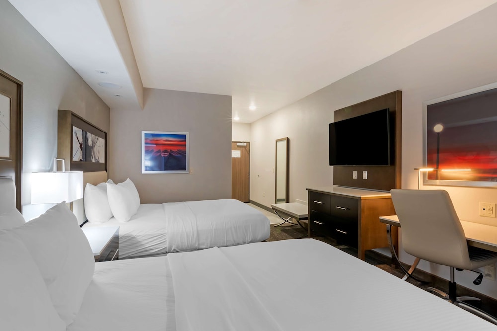 Standard Room, 2 Queen Beds, Accessible, Refrigerator & Microwave - Photo 3