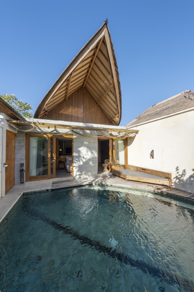 Smart 1 Bedroom Villa with Private Pool & Hot Tub - Photo 30