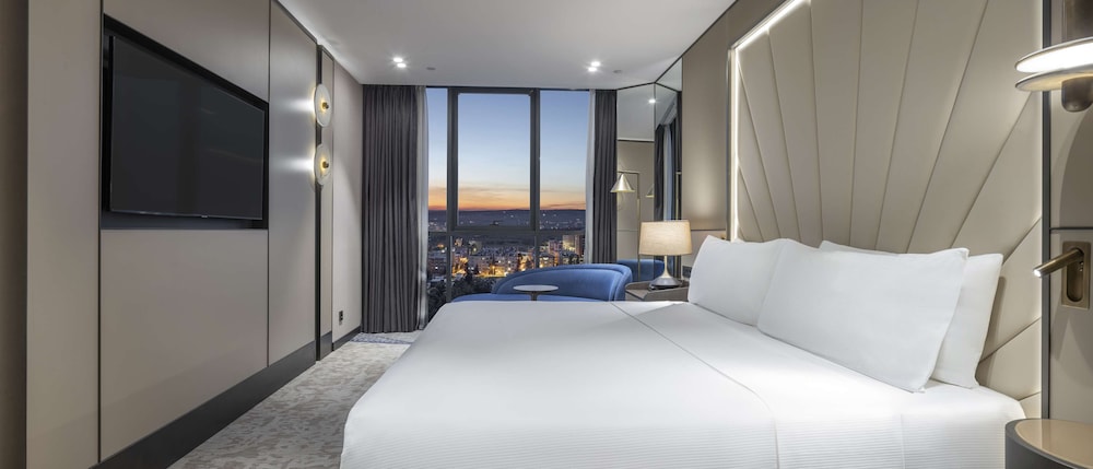 Suite, 1 Bedroom thumbnail 5