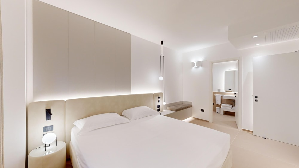 Panoramic Double Room, 1 Bedroom, Non Smoking, City View photo 3
