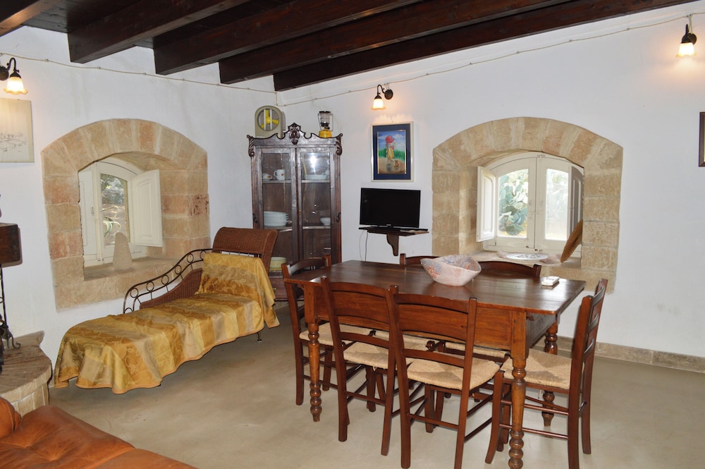 Superior Cottage - Photo 1