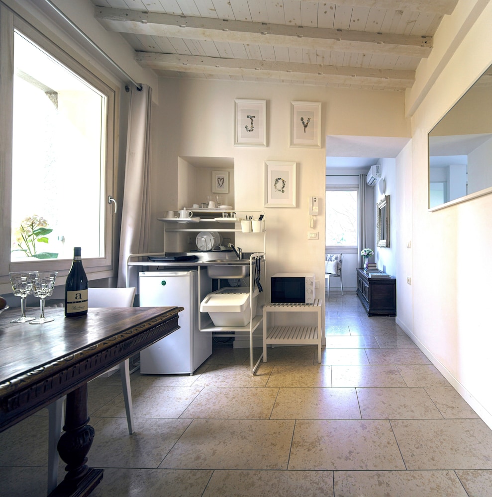 Comfort Room photo 2