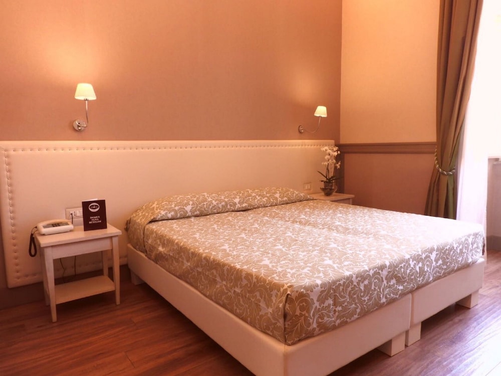 Deluxe Double or Twin Room, Garden View photo 3