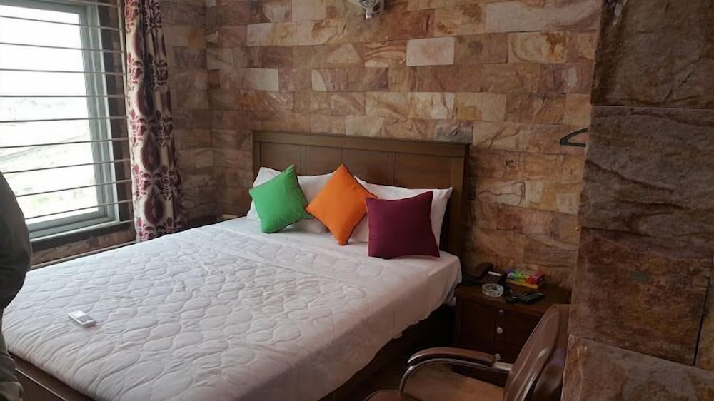 Standard Room, 1 Bedroom, Non Smoking photo 1