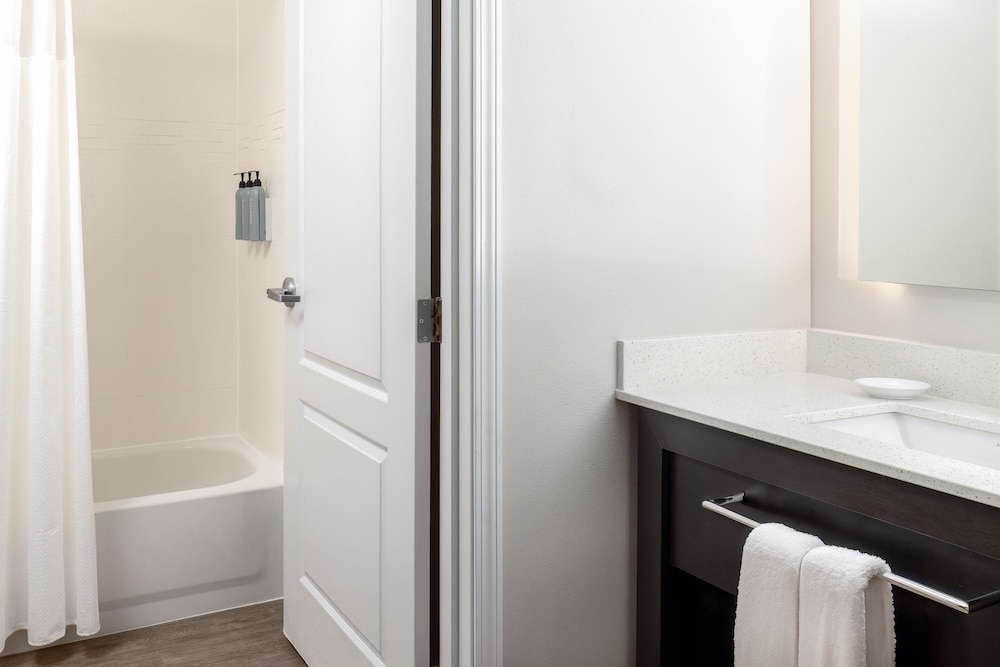 Suite, Multiple Beds - Photo 6