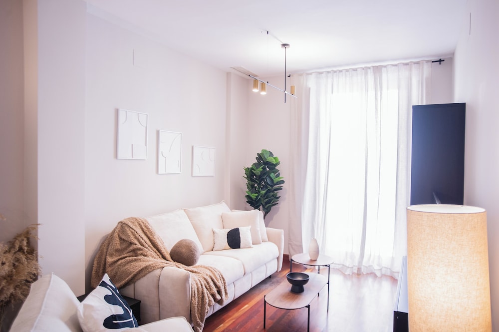 Apartment, 2 Bedrooms - Photo 1