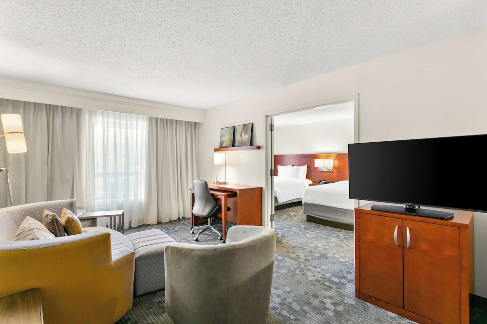 Superior Suite, 2 Queen Beds (One Bedroom) - Photo 1
