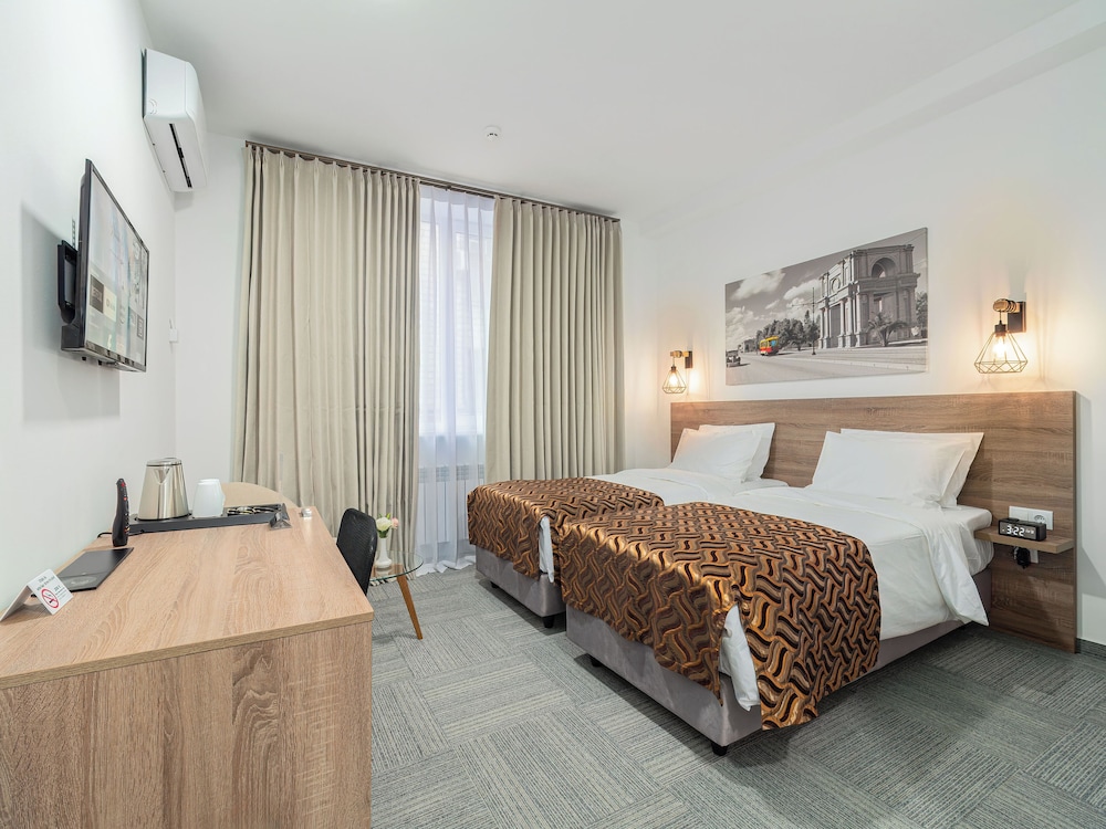 Standard Twin Room, Courtyard View