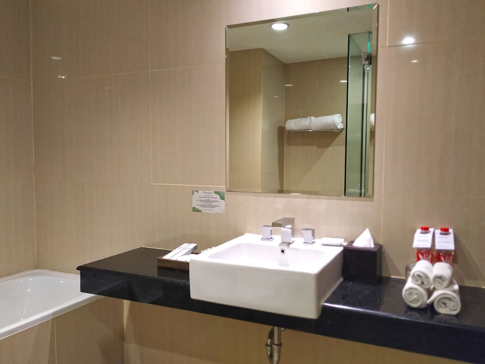 Deluxe Double Room, City View