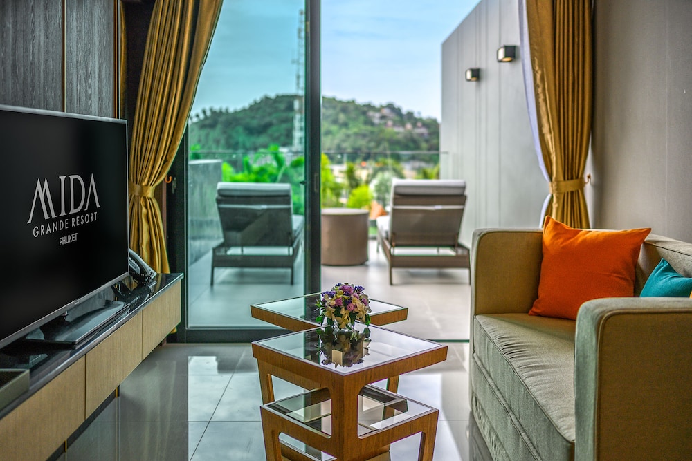 Deluxe Ocean View with Plunge Pool - Photo 16