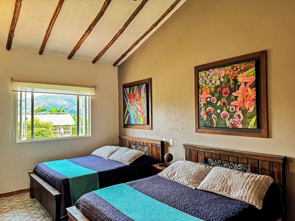 Family Quadruple Room, Private Bathroom, Garden View photo 1