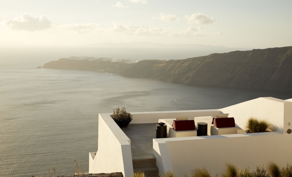 Atoles Villa with Private Pool and Caldera View - Photo 14