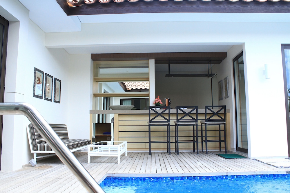 Villa, 2 Bedrooms, Private Pool, Garden Area photo 2
