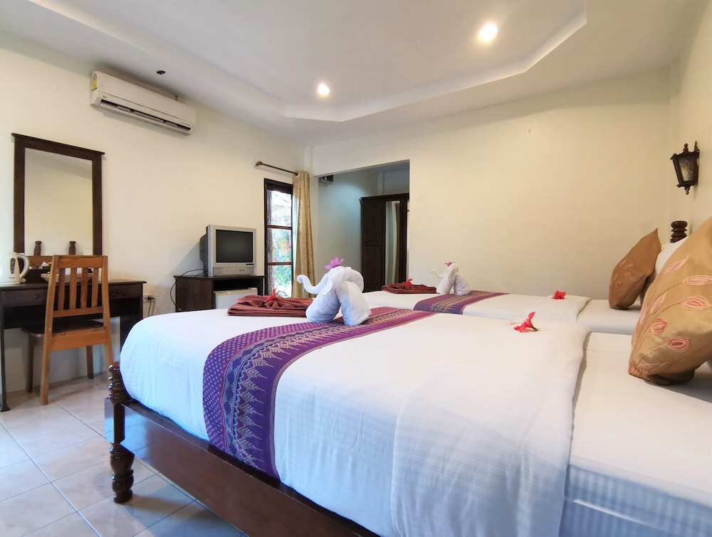 Superior Twin Room, Garden View