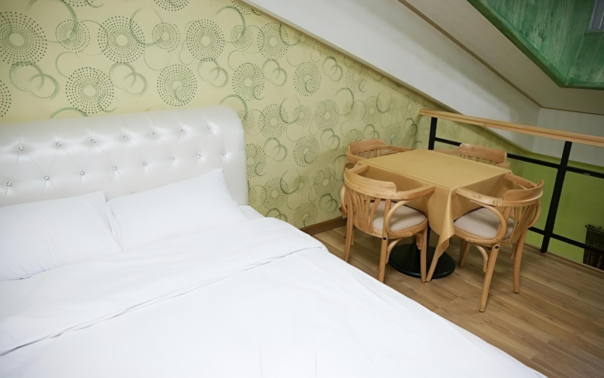 Room (40m Duplex - Room 305) - Photo 5