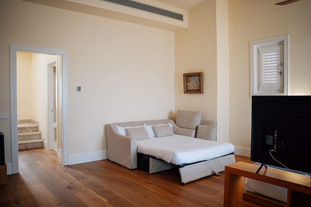 Family Studio Suite - Photo 17