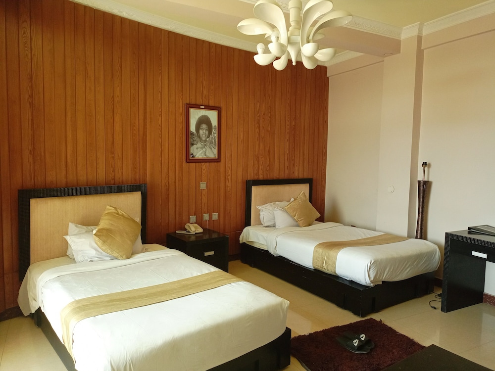 Deluxe Double or Twin Room