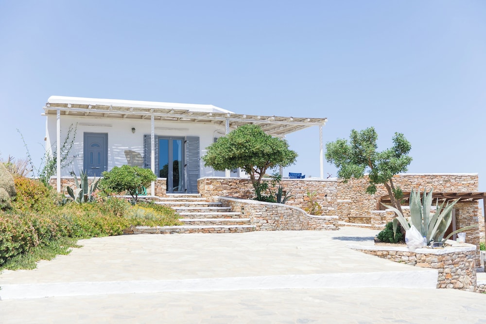 Superior studio with garden and sea view photo 2