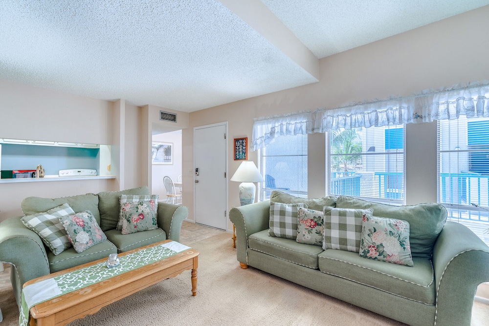 Condo, Multiple Beds (#215f - No Pets Allowed) photo 1