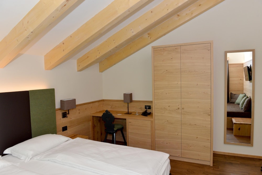 Standard Double Room photo 2