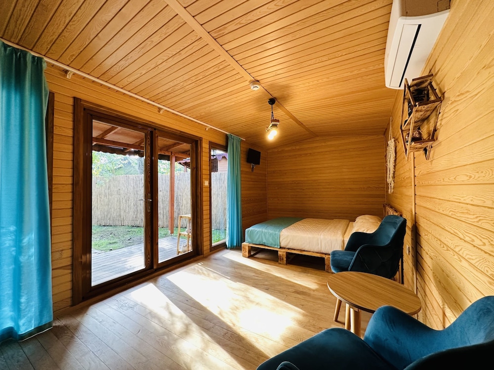 Basic Bungalow photo 1