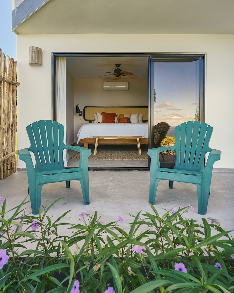 King Room Balcony with ocean view photo 2