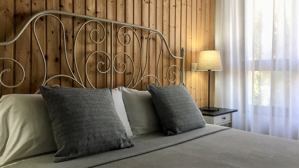 Standard Double Room, 1 Queen Bed