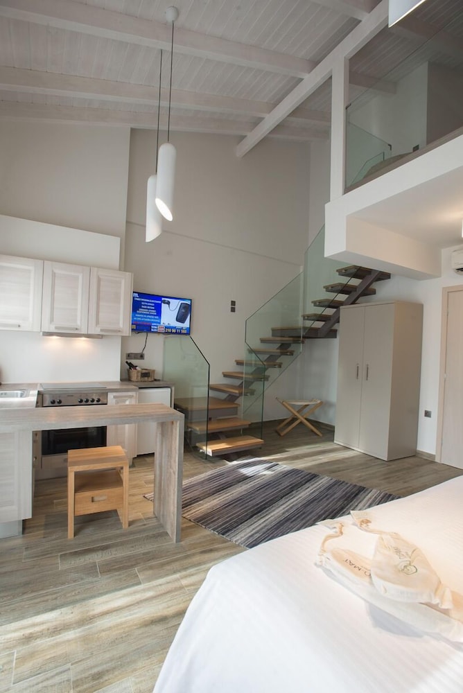 Grand Studio (Athina)