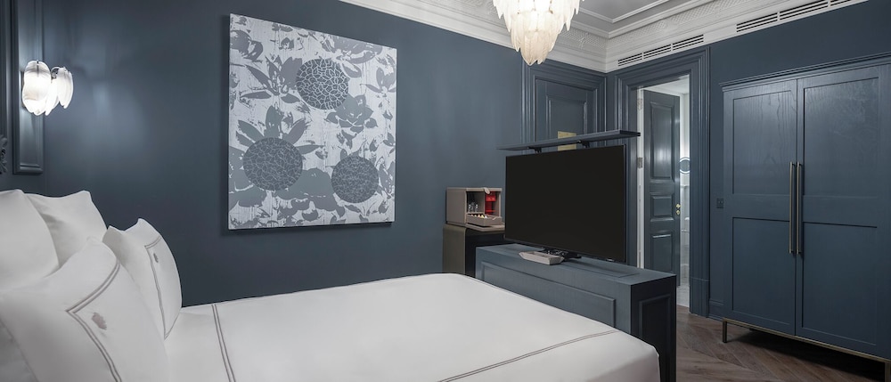 Deluxe Double Room, City View photo 3