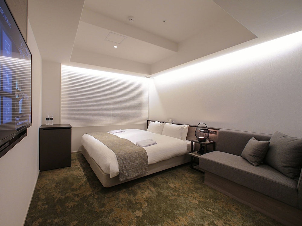 Deluxe Room, 1 King Bed - Photo 1