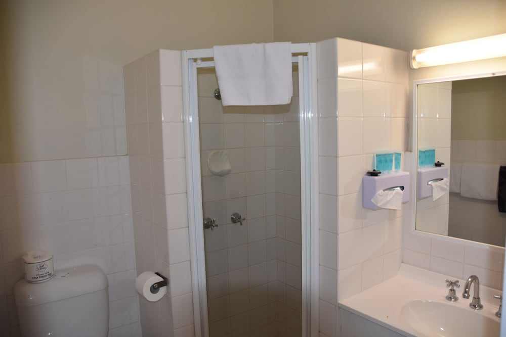 Standard Twin Room photo 3