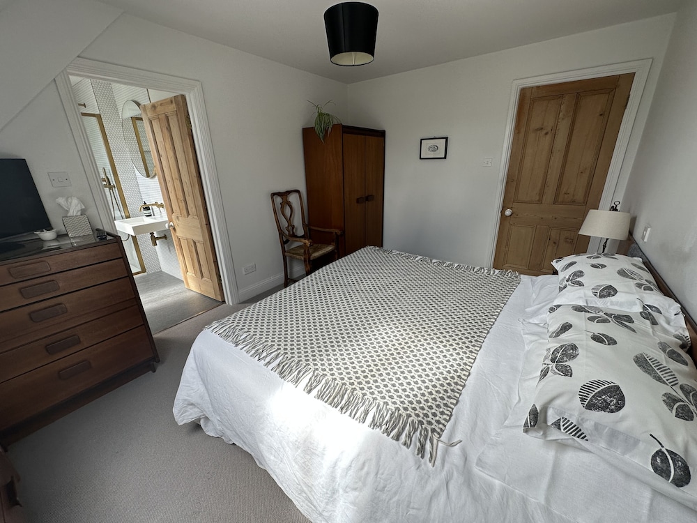 Double or Twin Room, Private Bathroom photo 1