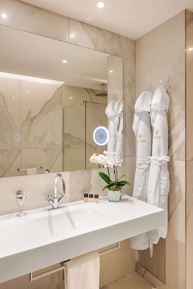 Deluxe Room (Grand) - Photo 5