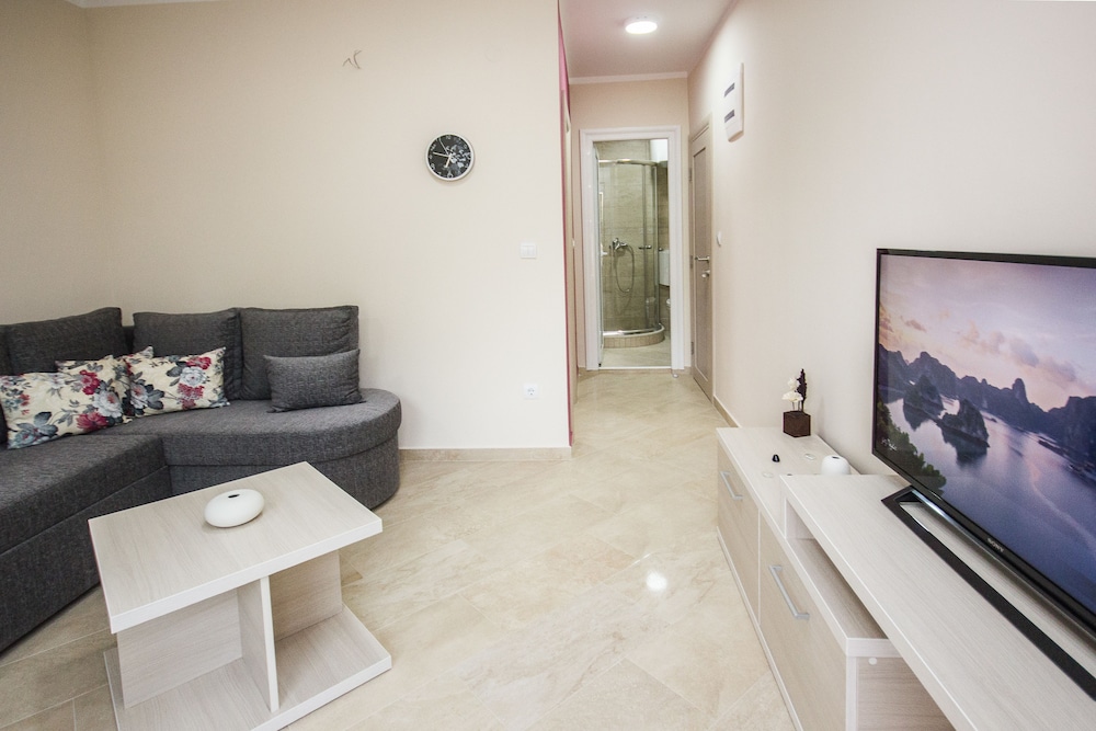 Apartment, Multiple Beds, Non Smoking photo 1