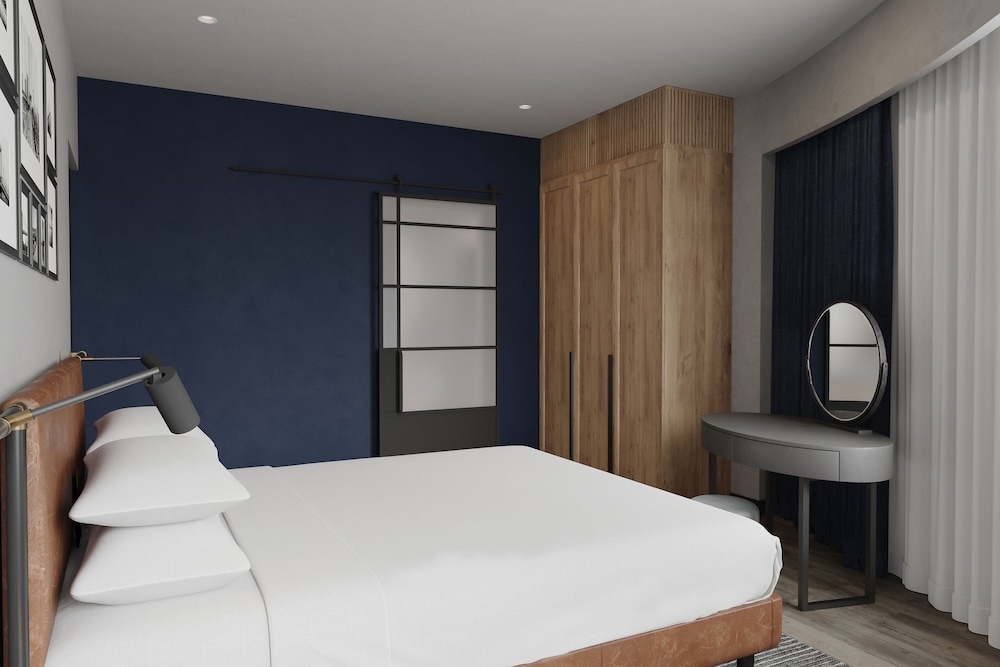 Premium Suite, 1 King Bed, Sea View photo 2