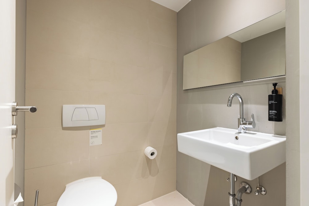Premium Room, 3 Twin Beds (Annex) - Photo 6